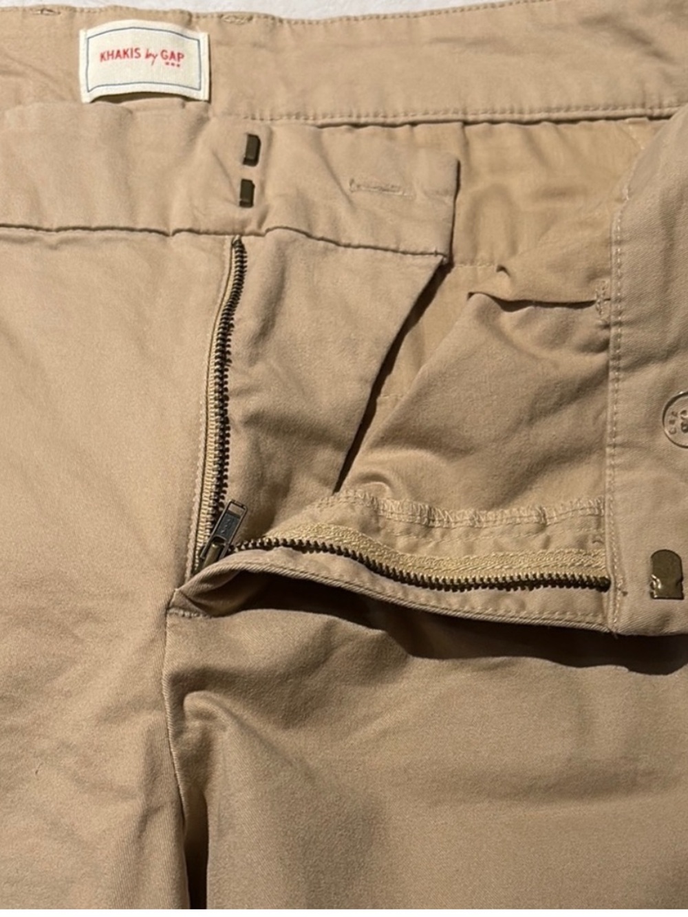 Gently Loved Women’s Tan Khaki Pants by GAP